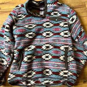 Womens Cinch Sherpa pull over Size Large